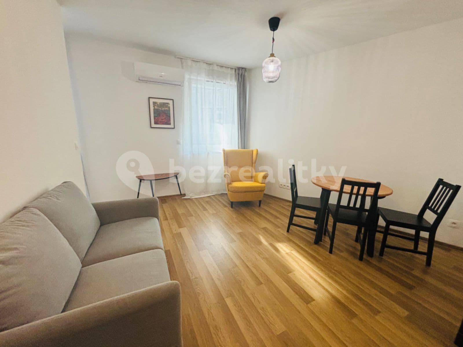 2 bedroom flat to rent, 45 m², Mickiewiczova, Bratislava - mestská časť Staré Mesto, Bratislavský Region 2 bedroom flat to rent, 45 m², Mickiewiczova, Bratislava - mestská časť Staré Mesto, Bratislavský Region