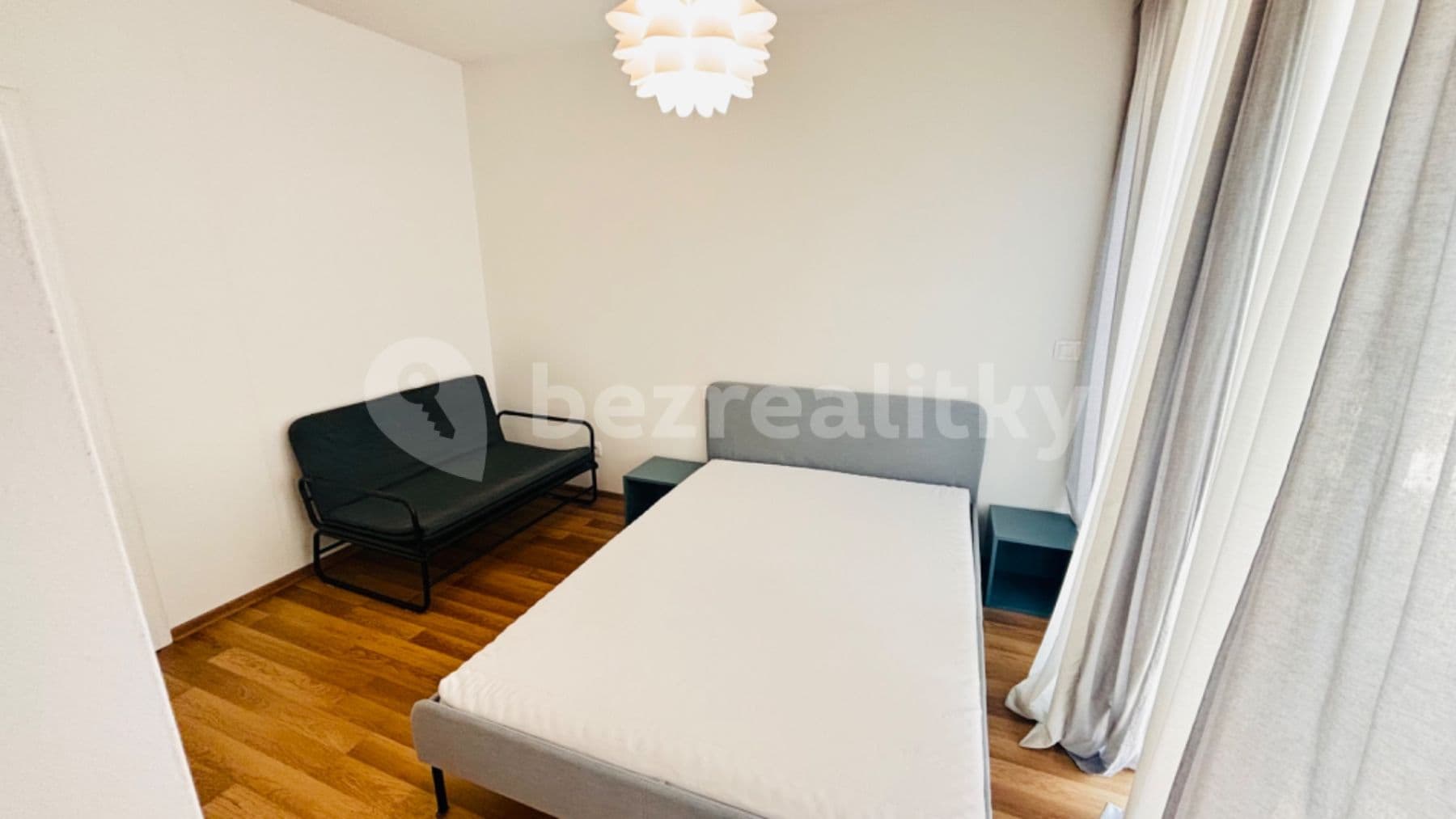 2 bedroom flat to rent, 45 m², Mickiewiczova, Bratislava - mestská časť Staré Mesto, Bratislavský Region 2 bedroom flat to rent, 45 m², Mickiewiczova, Bratislava - mestská časť Staré Mesto, Bratislavský Region