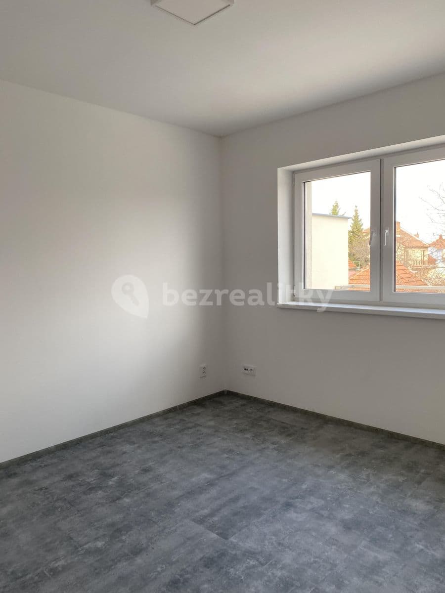 1 bedroom with open-plan kitchen flat to rent, 48 m², Břetislavova, Brno, Jihomoravský Region 1 bedroom with open-plan kitchen flat to rent, 48 m², Břetislavova, Brno, Jihomoravský Region