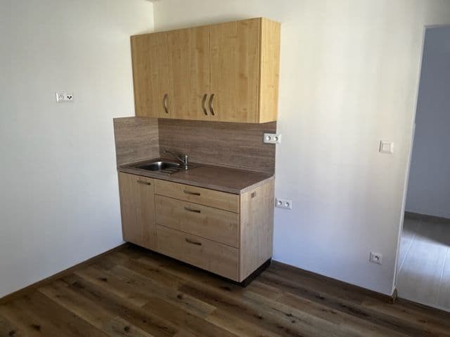 Small studio flat to rent, 21 m², Bezručova, Mikulov, Jihomoravský Region Small studio flat to rent, 21 m², Bezručova, Mikulov, Jihomoravský Region