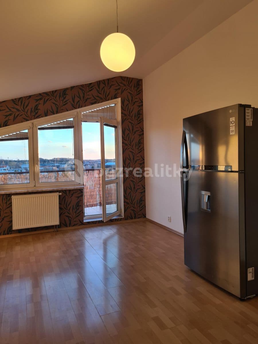 1 bedroom with open-plan kitchen flat to rent, 52 m², Za Sídlištěm, Dolní Břežany, Středočeský Region 1 bedroom with open-plan kitchen flat to rent, 52 m², Za Sídlištěm, Dolní Břežany, Středočeský Region