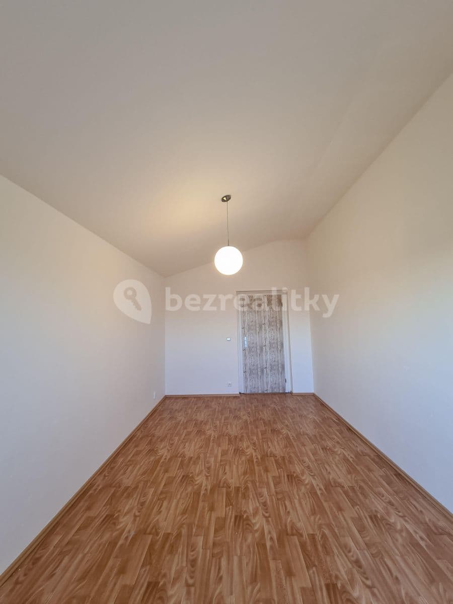 1 bedroom with open-plan kitchen flat to rent, 52 m², Za Sídlištěm, Dolní Břežany, Středočeský Region 1 bedroom with open-plan kitchen flat to rent, 52 m², Za Sídlištěm, Dolní Břežany, Středočeský Region