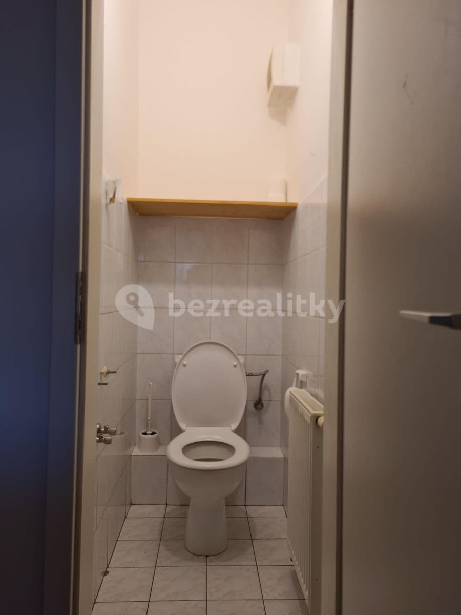 1 bedroom with open-plan kitchen flat to rent, 52 m², Za Sídlištěm, Dolní Břežany, Středočeský Region 1 bedroom with open-plan kitchen flat to rent, 52 m², Za Sídlištěm, Dolní Břežany, Středočeský Region