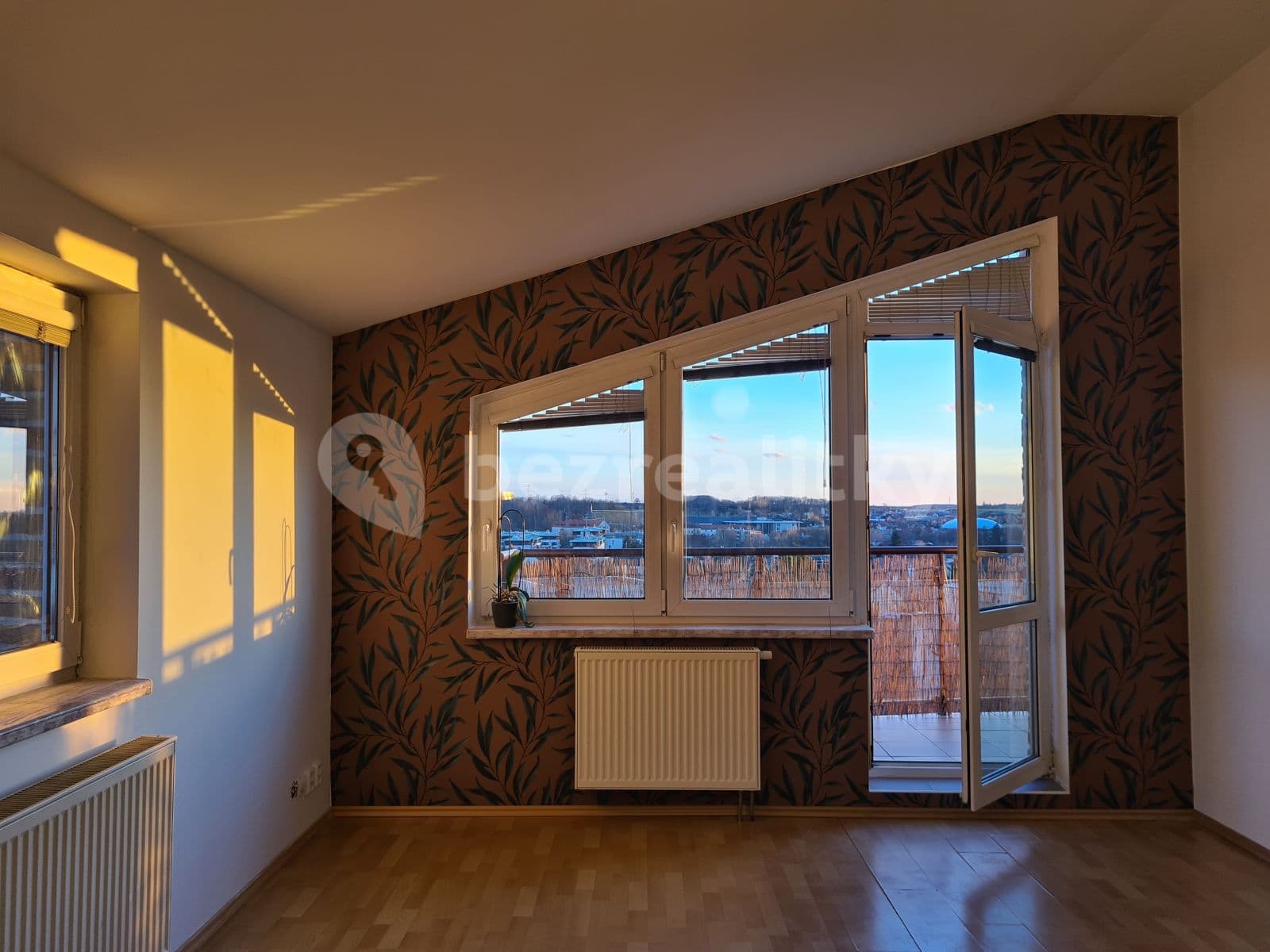 1 bedroom with open-plan kitchen flat to rent, 52 m², Za Sídlištěm, Dolní Břežany, Středočeský Region 1 bedroom with open-plan kitchen flat to rent, 52 m², Za Sídlištěm, Dolní Břežany, Středočeský Region