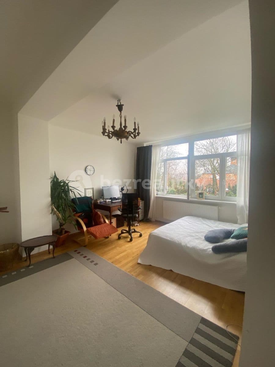 1 bedroom with open-plan kitchen flat to rent, 75 m², Pod Hájem, Prague, Prague 1 bedroom with open-plan kitchen flat to rent, 75 m², Pod Hájem, Prague, Prague
