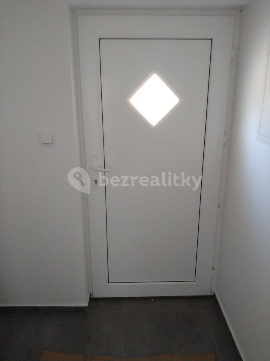 2 bedroom with open-plan kitchen flat to rent, 90 m², Horymírova, Ostrava, Moravskoslezský Region