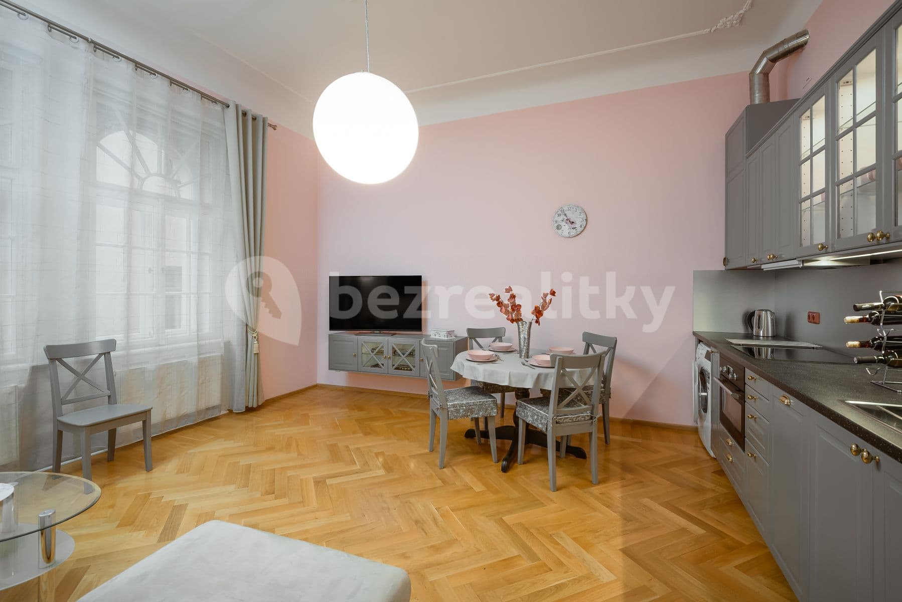 1 bedroom with open-plan kitchen flat to rent, 49 m², Řeznická, Prague, Prague 1 bedroom with open-plan kitchen flat to rent, 49 m², Řeznická, Prague, Prague