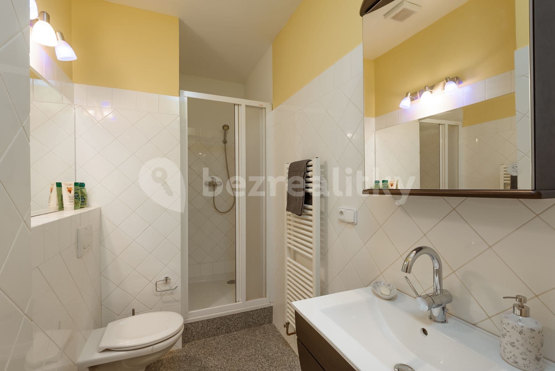 1 bedroom with open-plan kitchen flat to rent, 49 m², Řeznická, Prague, Prague 1 bedroom with open-plan kitchen flat to rent, 49 m², Řeznická, Prague, Prague