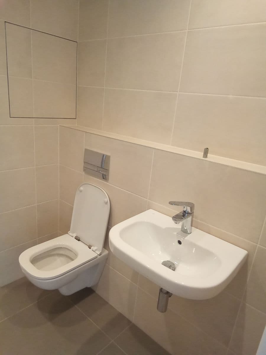 1 bedroom with open-plan kitchen flat to rent, 45 m², Karla Čapka, Unhošť, Středočeský Region 1 bedroom with open-plan kitchen flat to rent, 45 m², Karla Čapka, Unhošť, Středočeský Region