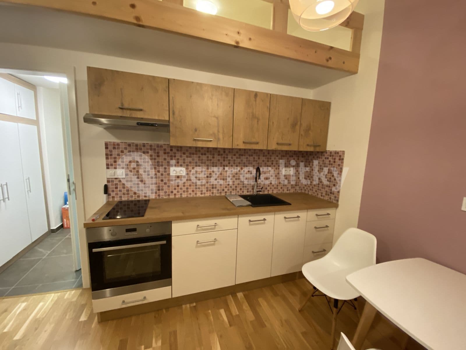 Studio flat to rent, 30 m², Legerova, Prague, Prague Studio flat to rent, 30 m², Legerova, Prague, Prague