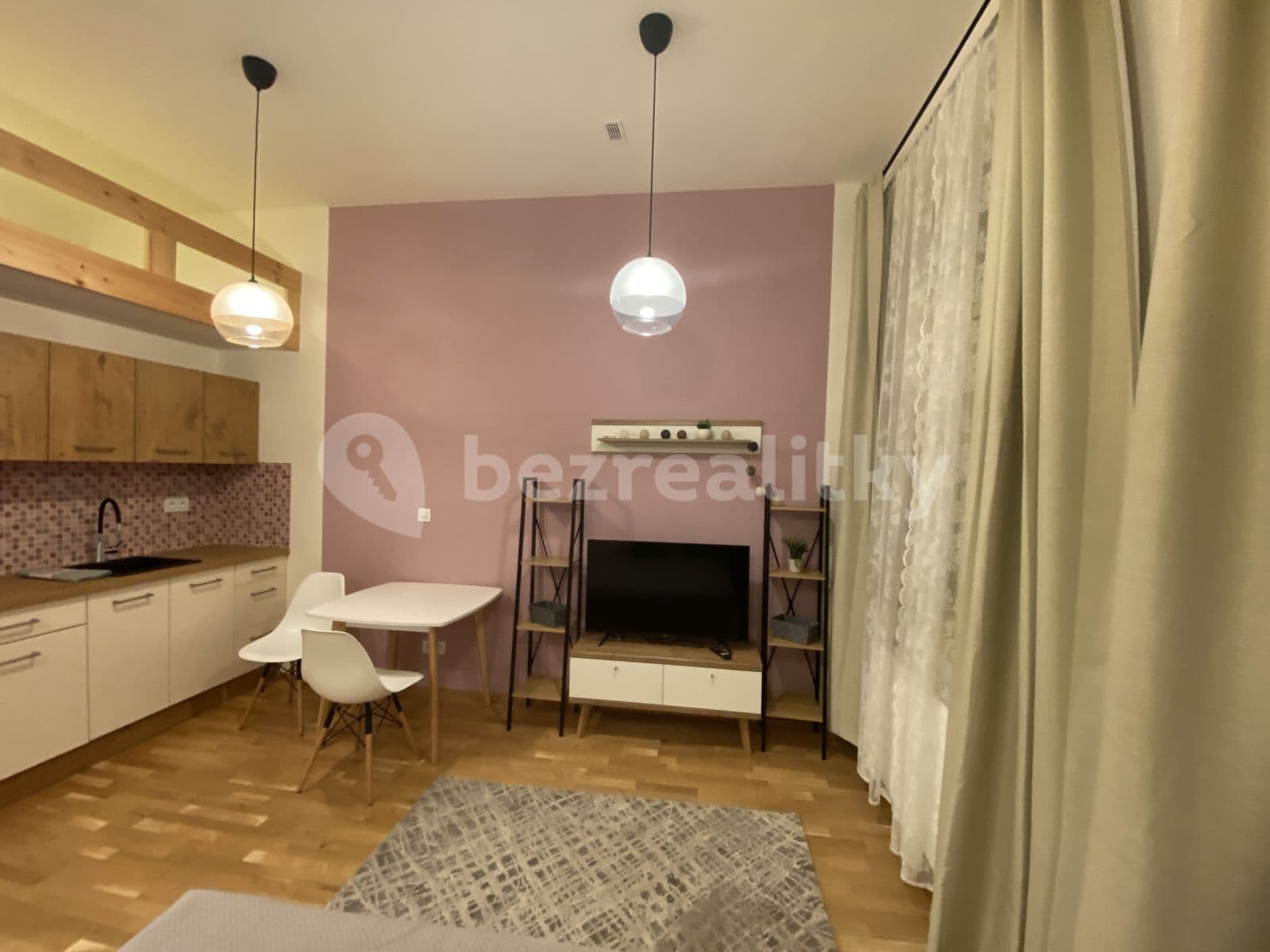 Studio flat to rent, 30 m², Legerova, Prague, Prague Studio flat to rent, 30 m², Legerova, Prague, Prague