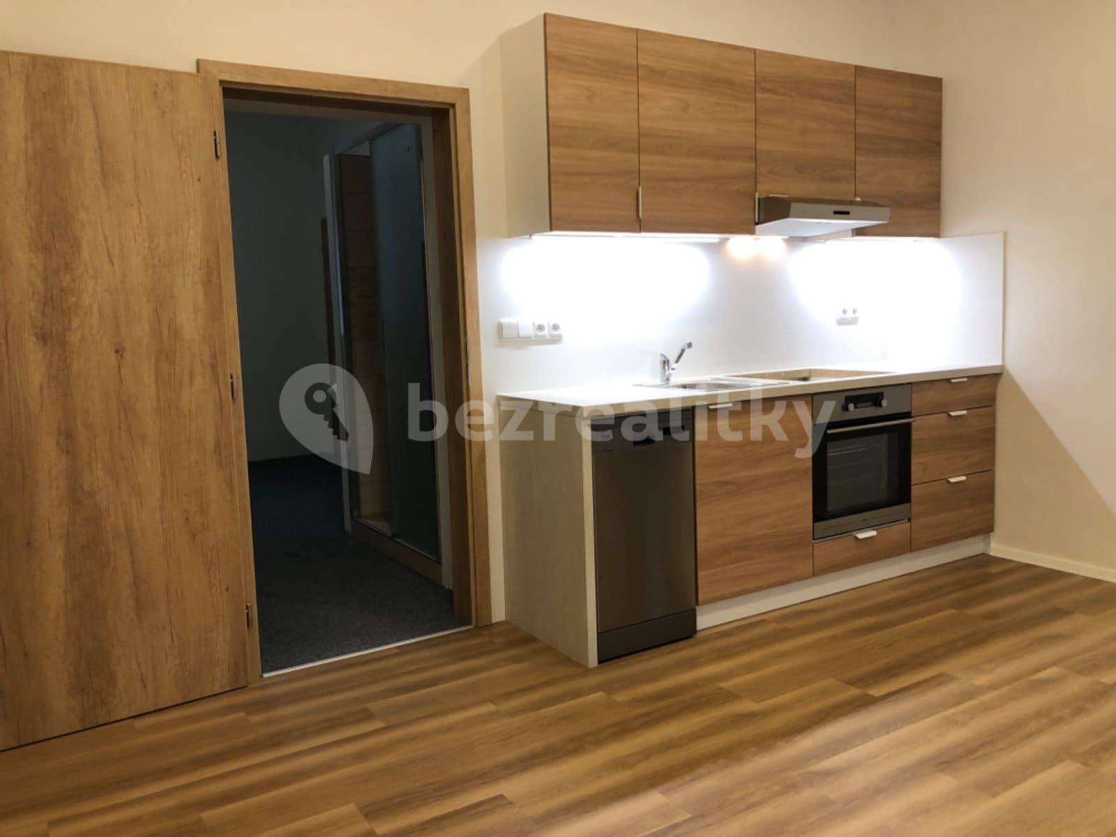 1 bedroom with open-plan kitchen flat to rent, 42 m², Netušilova, Brno, Jihomoravský Region 1 bedroom with open-plan kitchen flat to rent, 42 m², Netušilova, Brno, Jihomoravský Region