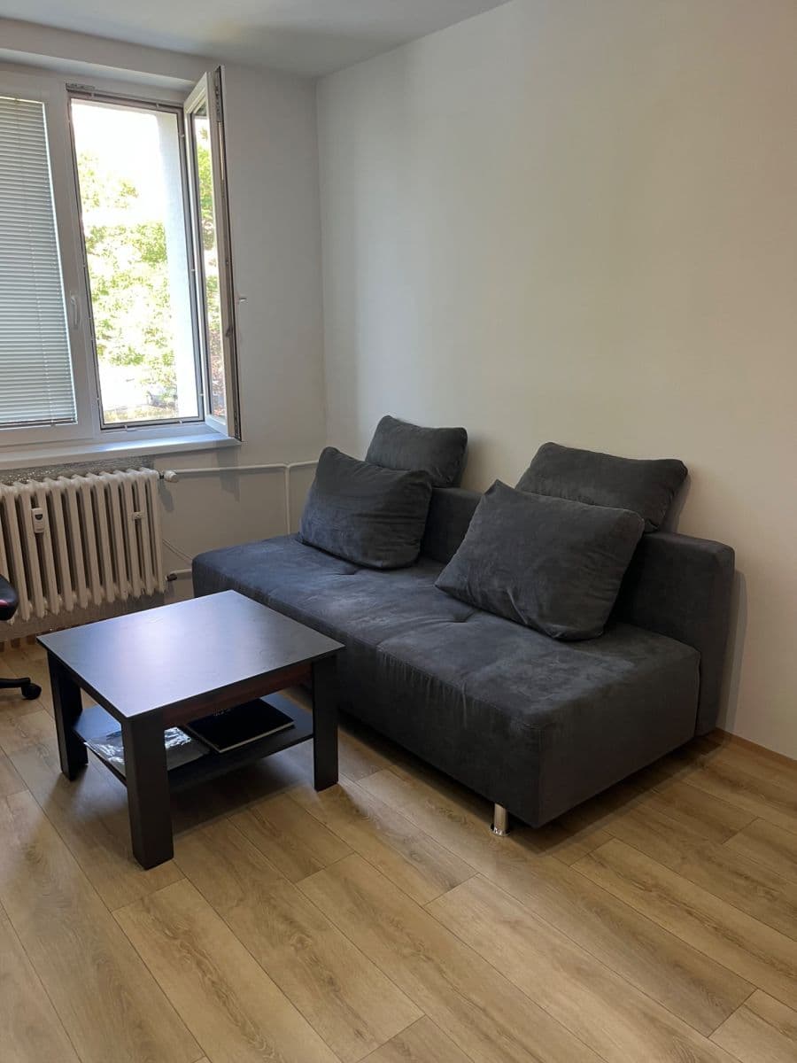 1 bedroom with open-plan kitchen flat to rent, 51 m², Pod Saharou, Libčice nad Vltavou, Středočeský Region 1 bedroom with open-plan kitchen flat to rent, 51 m², Pod Saharou, Libčice nad Vltavou, Středočeský Region