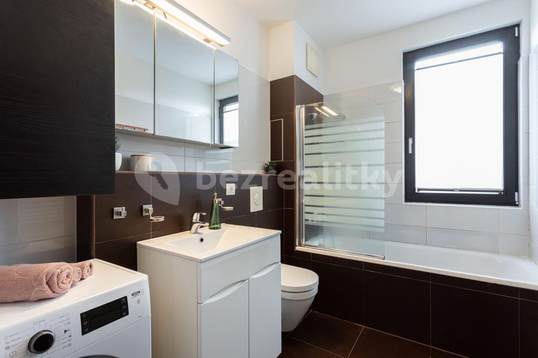 2 bedroom with open-plan kitchen flat for sale, 82 m², Sousedíkova, Prague, Prague