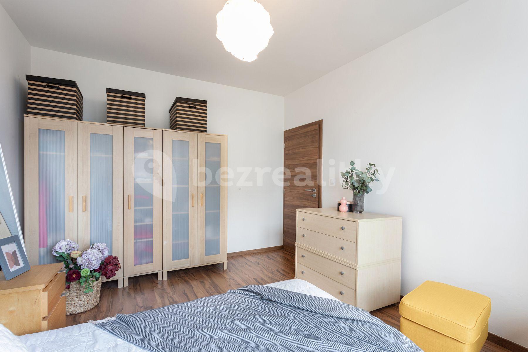 2 bedroom with open-plan kitchen flat for sale, 82 m², Sousedíkova, Prague, Prague