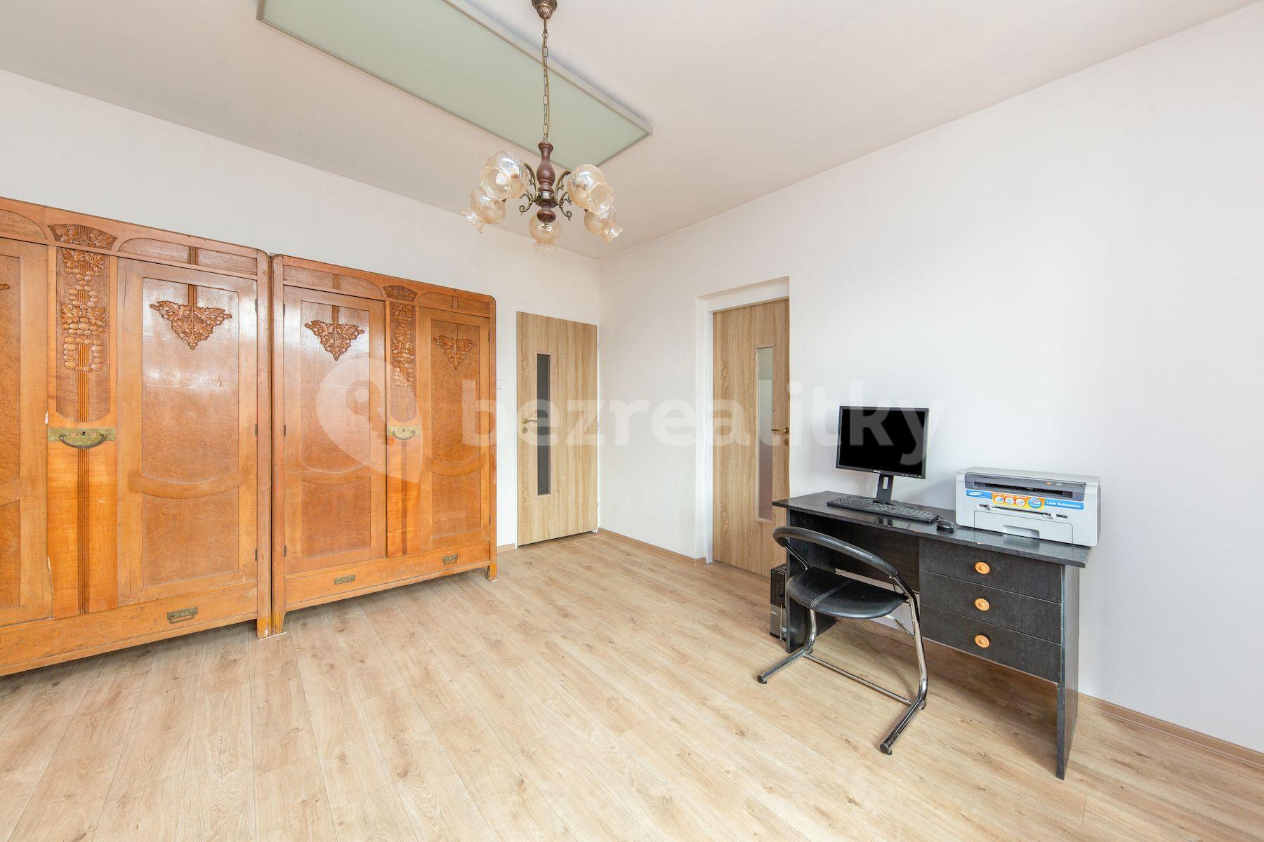 2 bedroom with open-plan kitchen flat for sale, 61 m², Josefa Černíka, Luhačovice, Zlínský Region