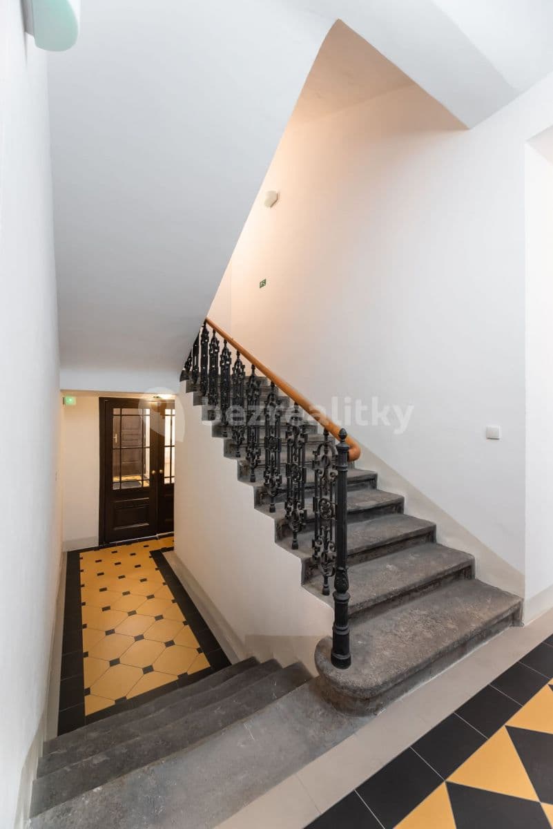 1 bedroom with open-plan kitchen flat to rent, 99 m², Francouzská, Prague, Prague 1 bedroom with open-plan kitchen flat to rent, 99 m², Francouzská, Prague, Prague