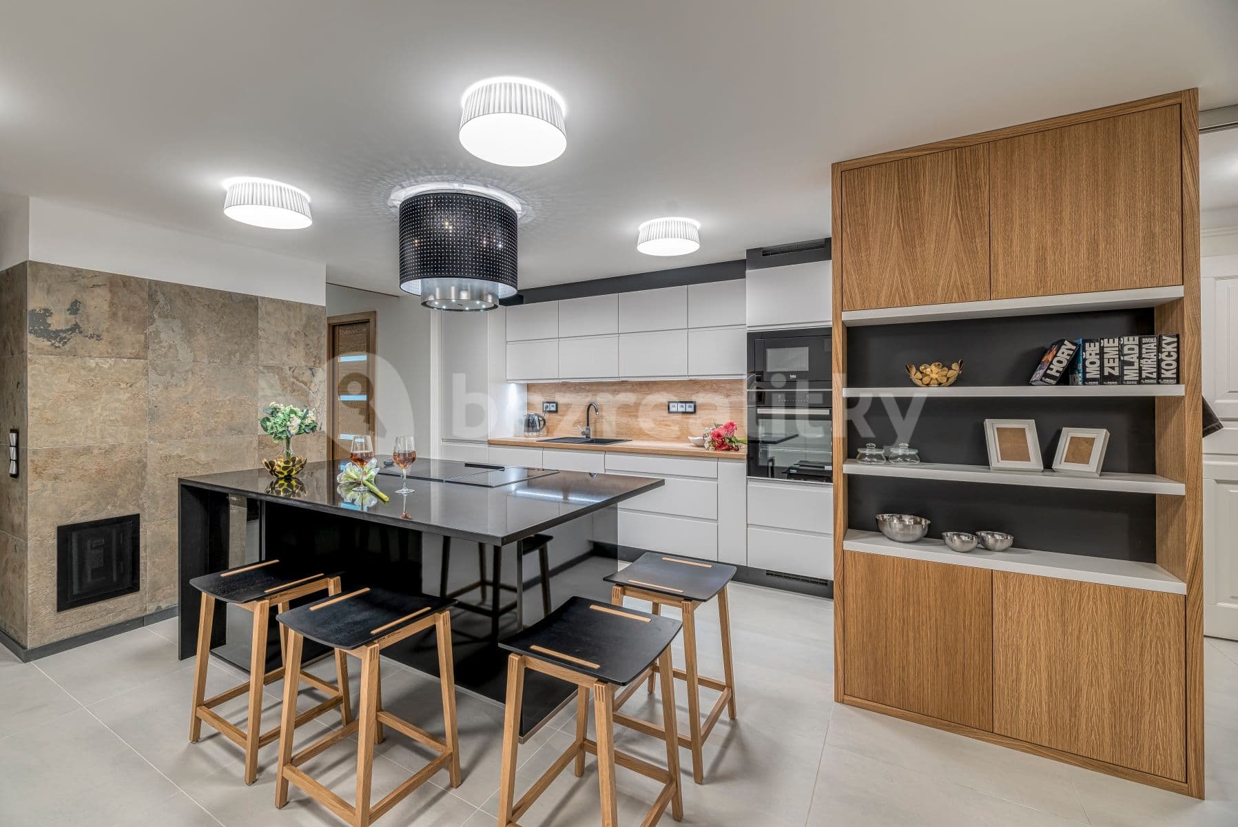 1 bedroom with open-plan kitchen flat to rent, 99 m², Francouzská, Prague, Prague 1 bedroom with open-plan kitchen flat to rent, 99 m², Francouzská, Prague, Prague