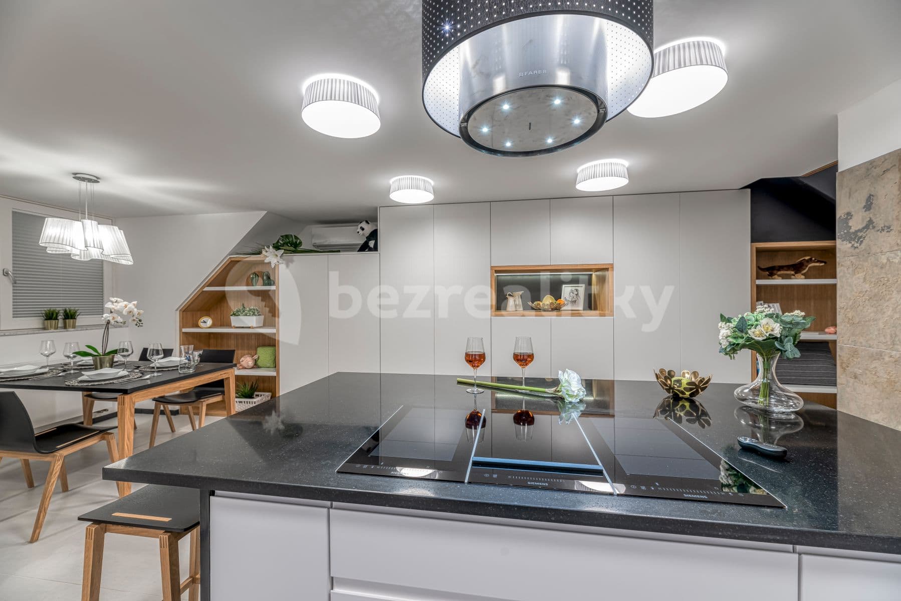 1 bedroom with open-plan kitchen flat to rent, 99 m², Francouzská, Prague, Prague 1 bedroom with open-plan kitchen flat to rent, 99 m², Francouzská, Prague, Prague