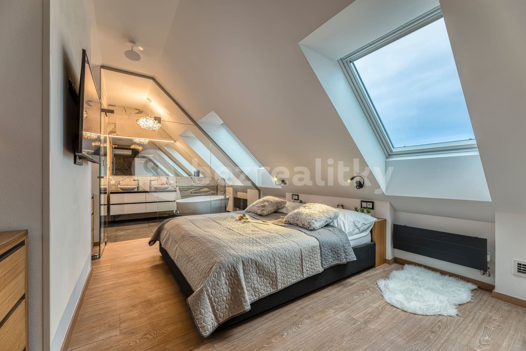 1 bedroom with open-plan kitchen flat to rent, 99 m², Francouzská, Prague, Prague 1 bedroom with open-plan kitchen flat to rent, 99 m², Francouzská, Prague, Prague