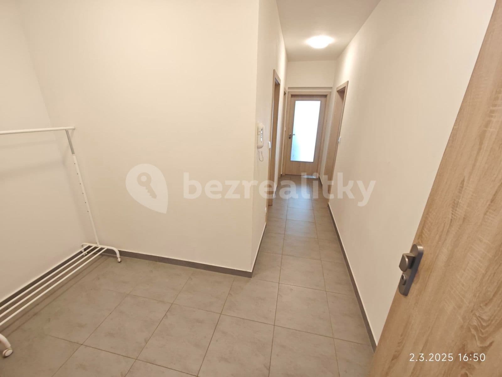 2 bedroom with open-plan kitchen flat to rent, 51 m², Želetická, Prague, Prague 2 bedroom with open-plan kitchen flat to rent, 51 m², Želetická, Prague, Prague