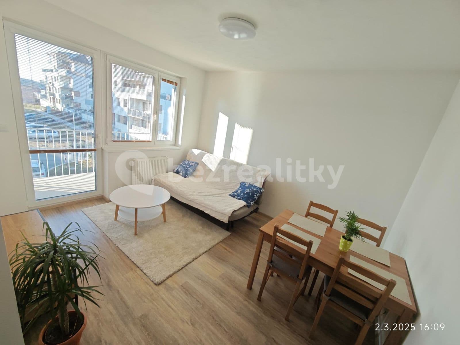 2 bedroom with open-plan kitchen flat to rent, 51 m², Želetická, Prague, Prague 2 bedroom with open-plan kitchen flat to rent, 51 m², Želetická, Prague, Prague