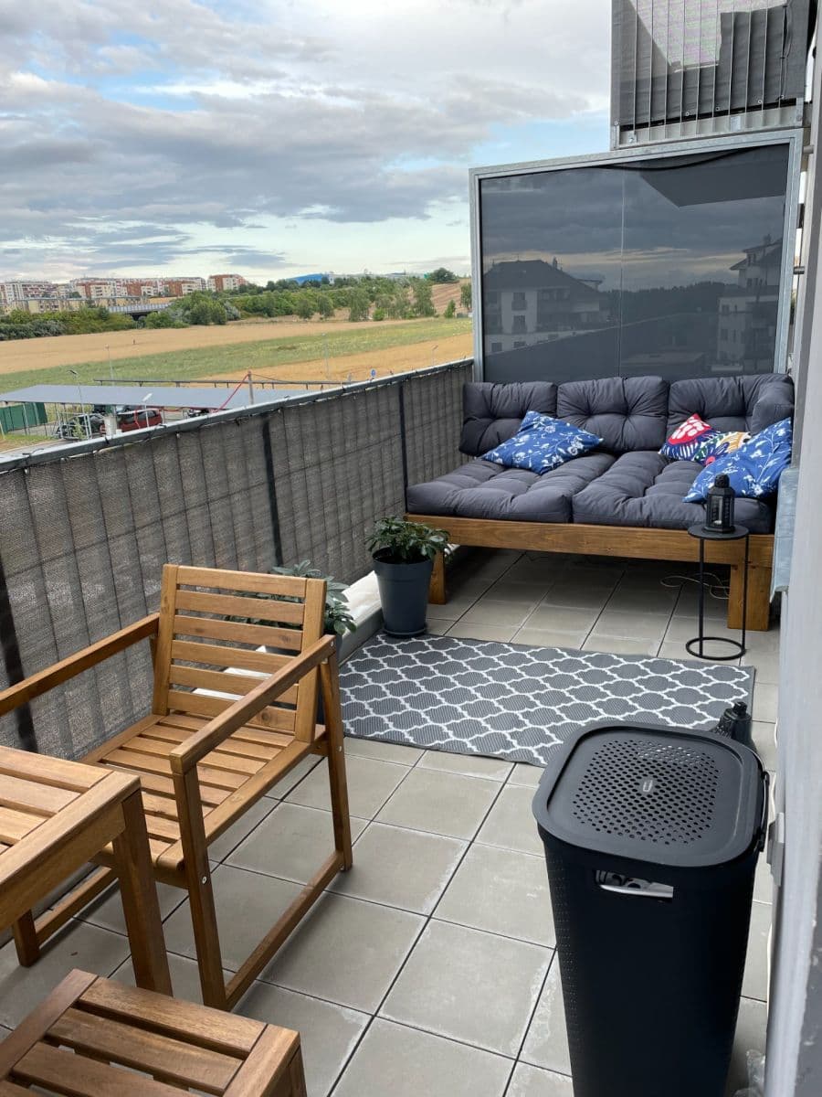 1 bedroom with open-plan kitchen flat to rent, 66 m², Želetická, Prague, Prague 1 bedroom with open-plan kitchen flat to rent, 66 m², Želetická, Prague, Prague