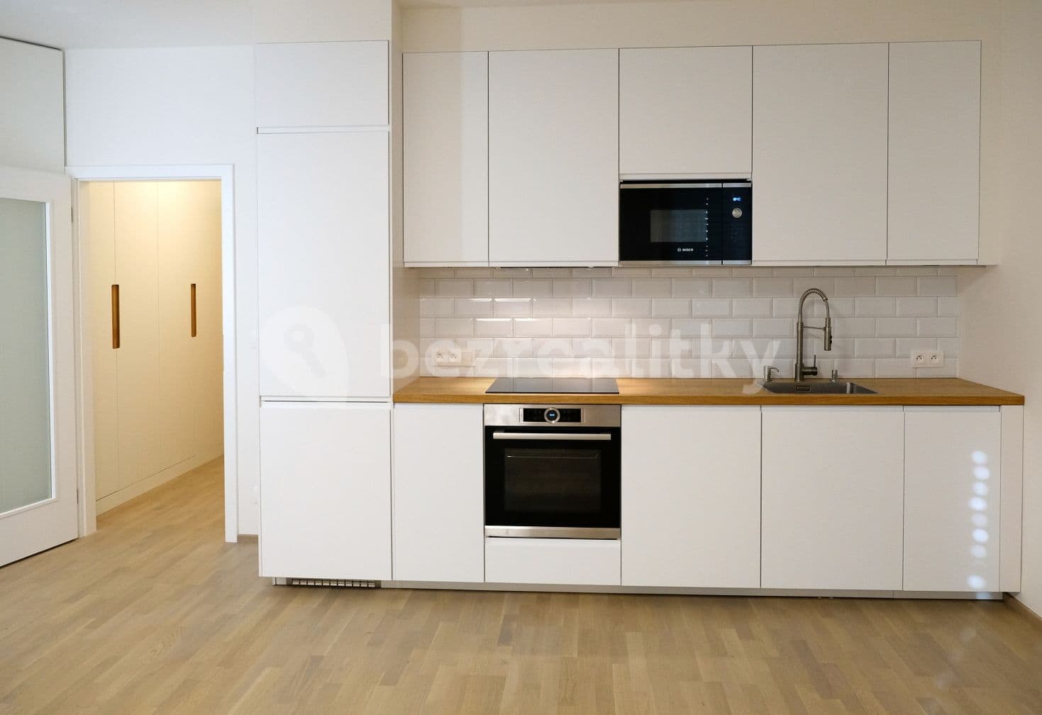 Studio flat to rent, 43 m², U Hranic, Prague, Prague Studio flat to rent, 43 m², U Hranic, Prague, Prague