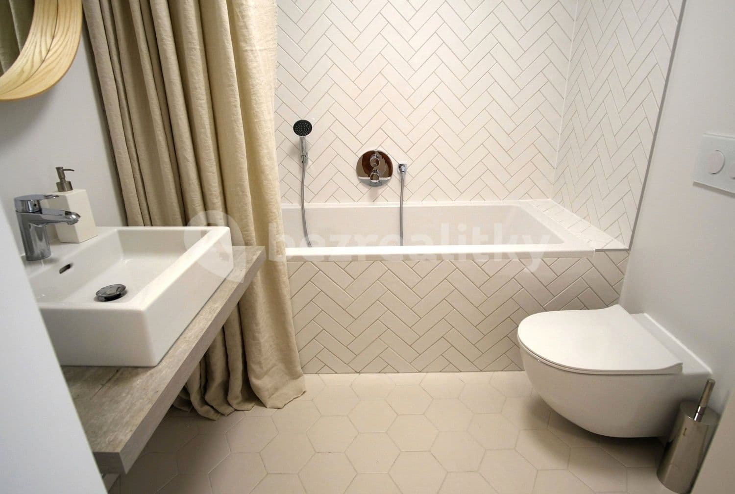 Studio flat to rent, 43 m², U Hranic, Prague, Prague Studio flat to rent, 43 m², U Hranic, Prague, Prague