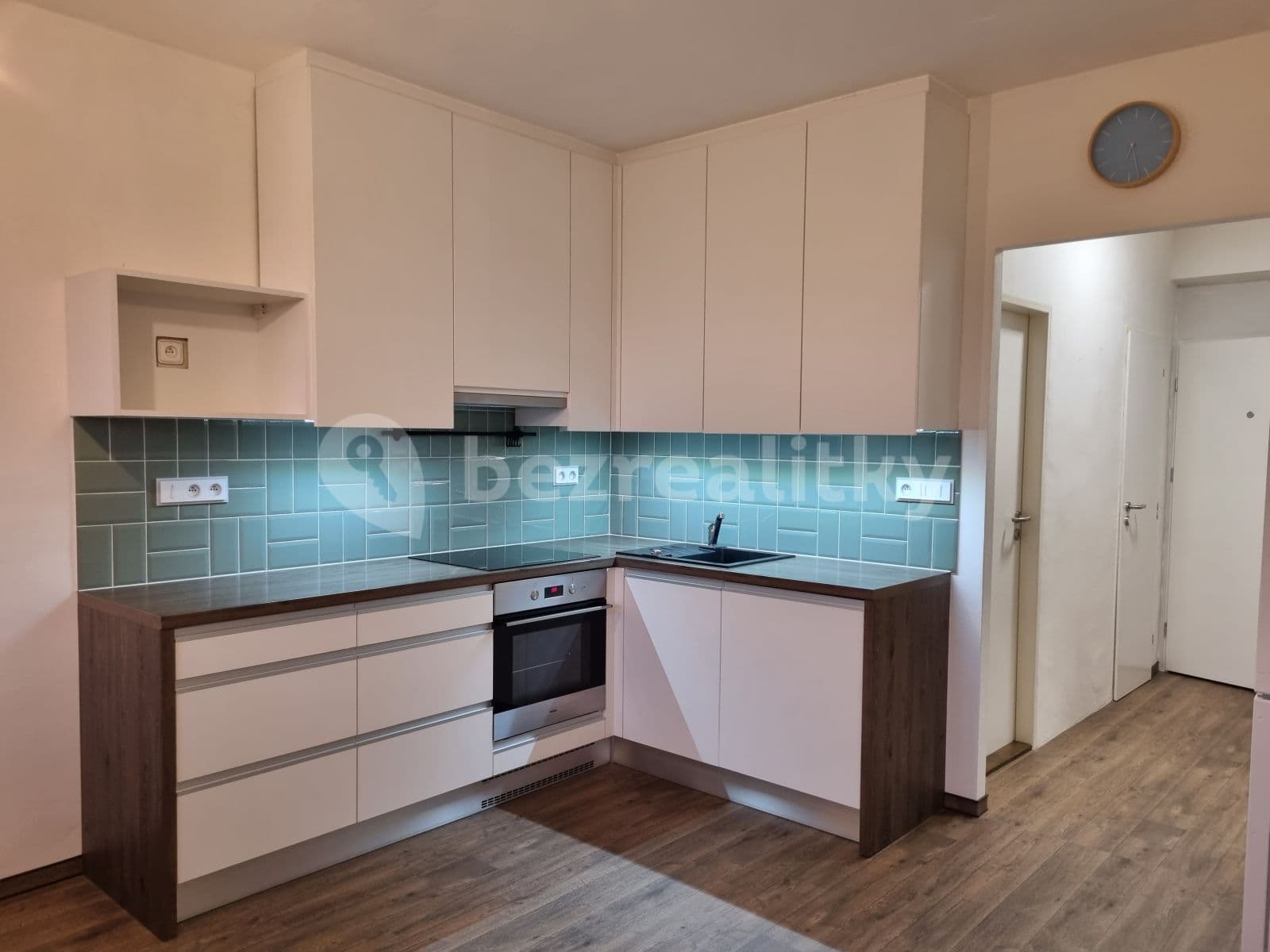 1 bedroom with open-plan kitchen flat to rent, 48 m², Bělohorská, Brno, Jihomoravský Region 1 bedroom with open-plan kitchen flat to rent, 48 m², Bělohorská, Brno, Jihomoravský Region