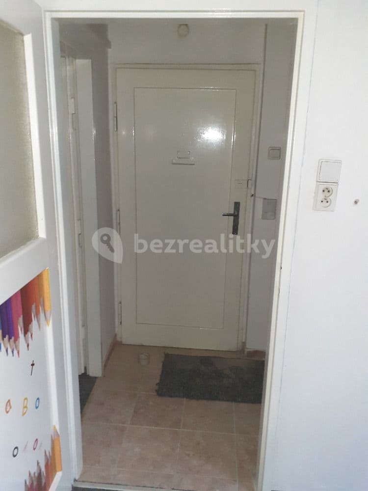 non-residential property to rent, 40 m², Hollarovo náměstí, Prague, Prague non-residential property to rent, 40 m², Hollarovo náměstí, Prague, Prague