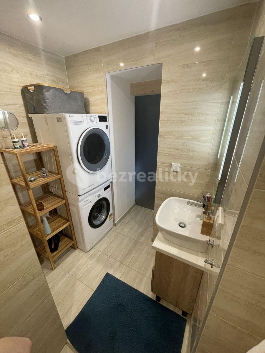 1 bedroom with open-plan kitchen flat to rent, 57 m², Bendlova, Brno, Jihomoravský Region 1 bedroom with open-plan kitchen flat to rent, 57 m², Bendlova, Brno, Jihomoravský Region