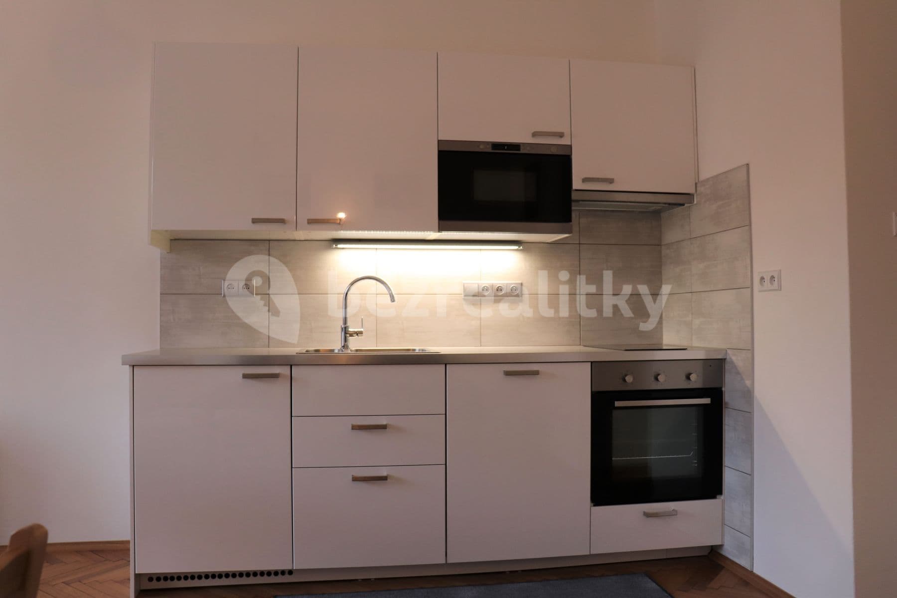 Studio flat to rent, 33 m², Sokolovská, Prague, Prague Studio flat to rent, 33 m², Sokolovská, Prague, Prague