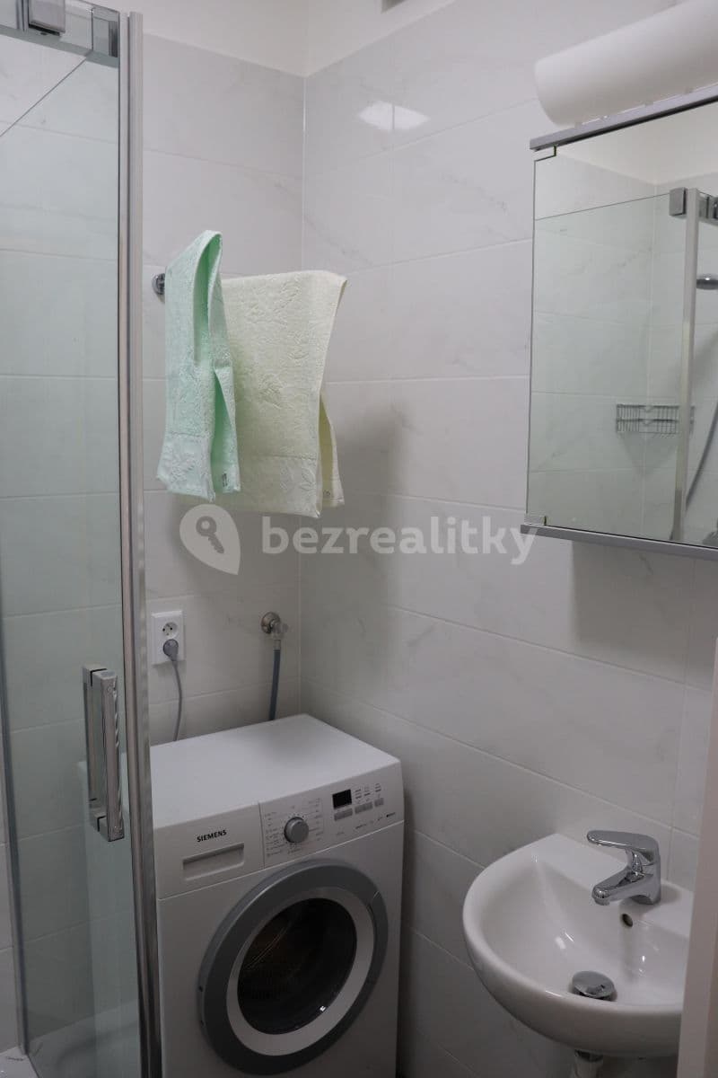 Studio flat to rent, 33 m², Sokolovská, Prague, Prague Studio flat to rent, 33 m², Sokolovská, Prague, Prague