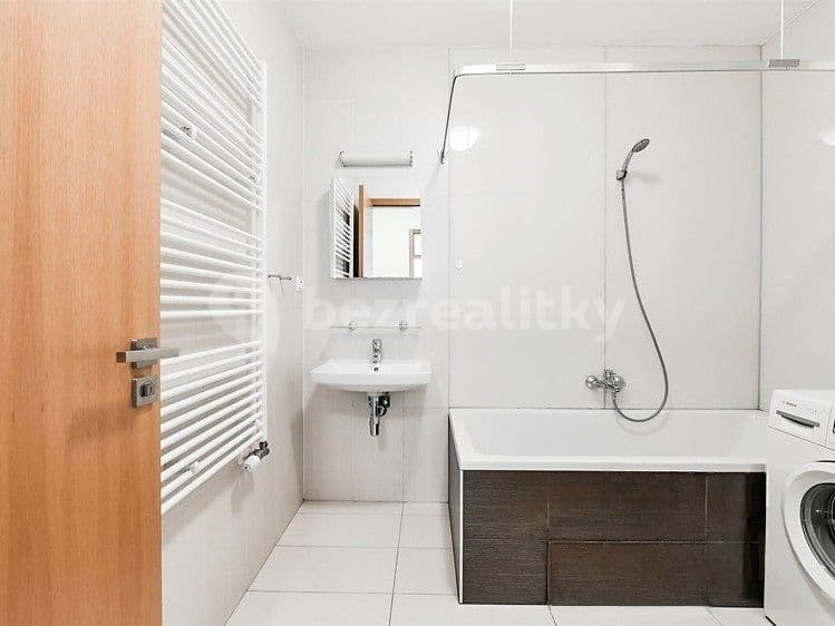 1 bedroom with open-plan kitchen flat to rent, 66 m², Brunclíkova, Prague, Prague 1 bedroom with open-plan kitchen flat to rent, 66 m², Brunclíkova, Prague, Prague