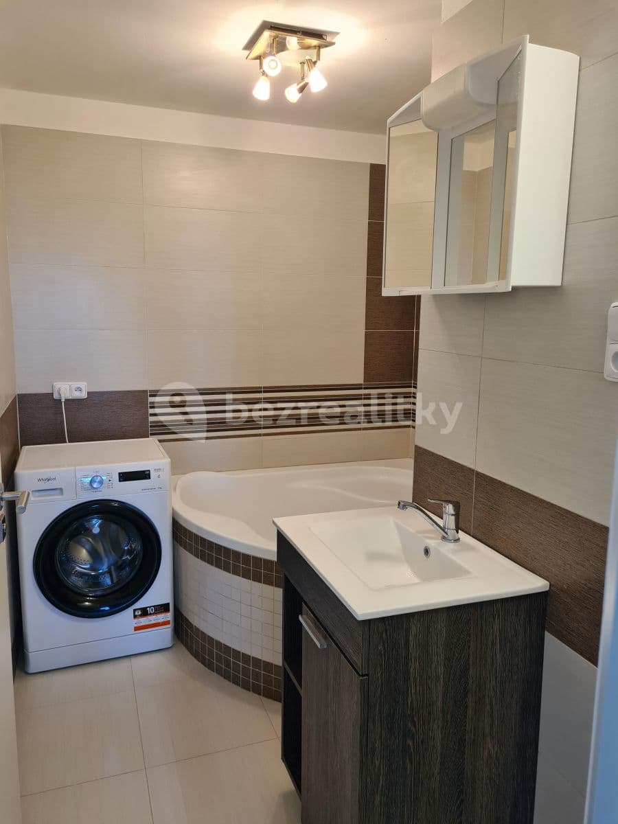 2 bedroom with open-plan kitchen flat to rent, 71 m², Rožmitálská, Březnice, Středočeský Region 2 bedroom with open-plan kitchen flat to rent, 71 m², Rožmitálská, Březnice, Středočeský Region