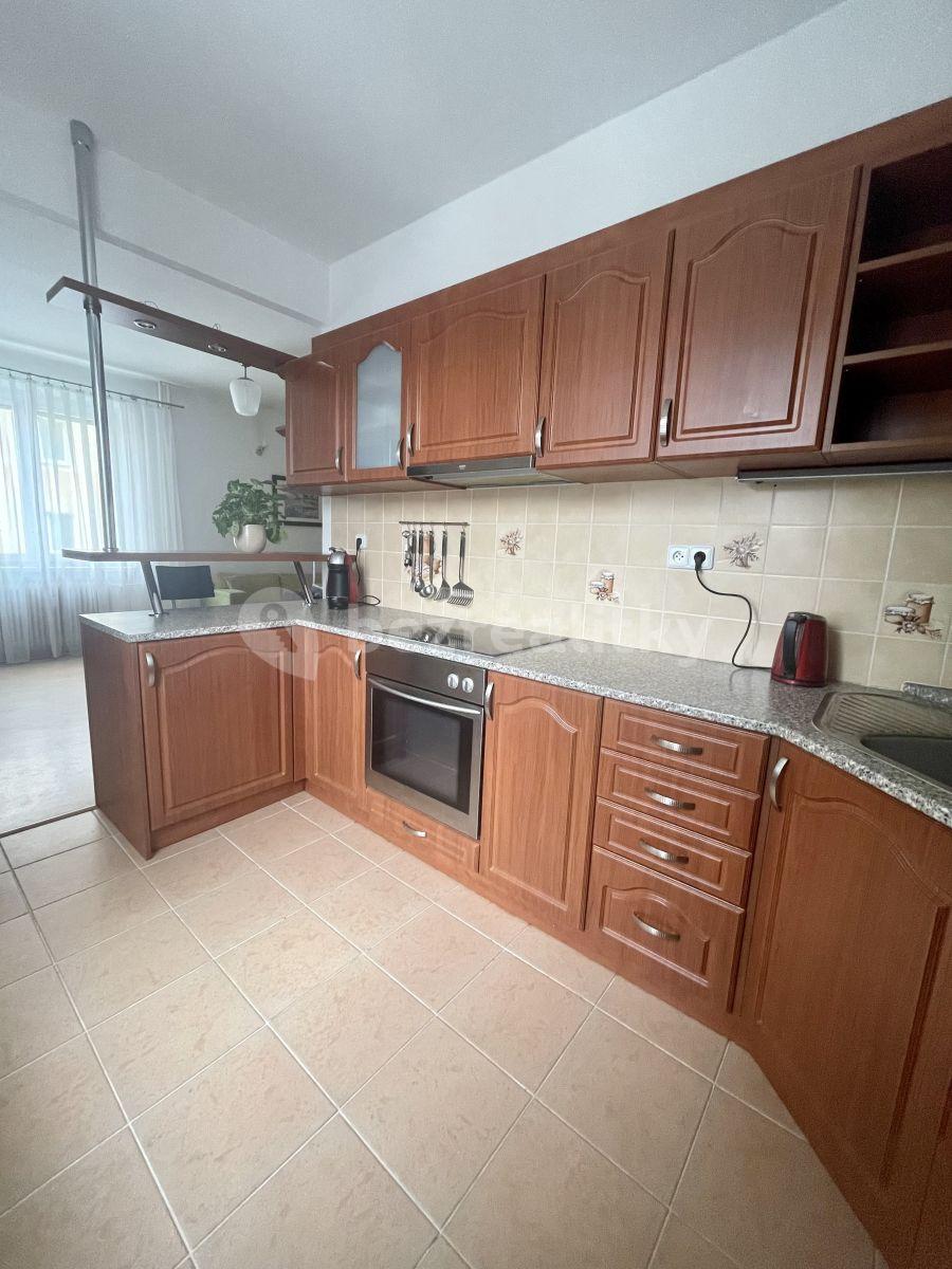 1 bedroom with open-plan kitchen flat to rent, 70 m², Komenského, Unhošť, Středočeský Region