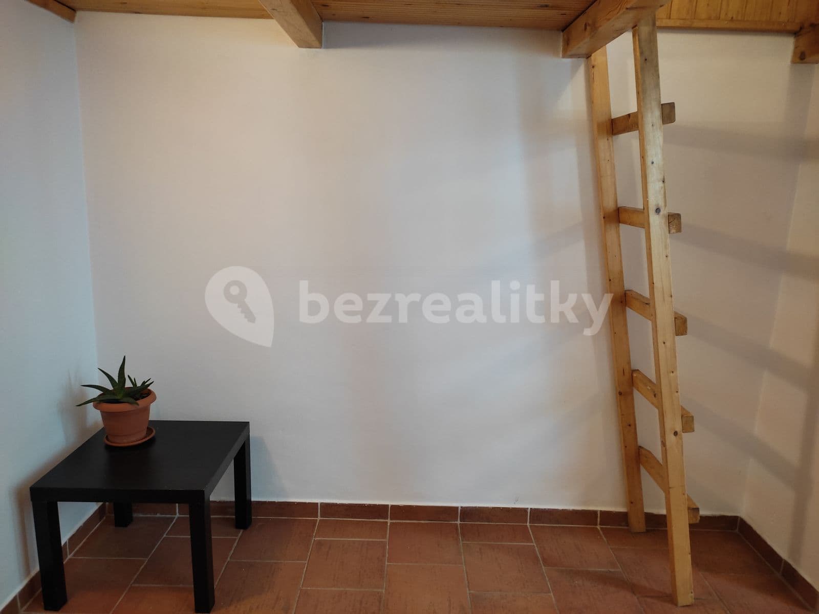 Small studio flat to rent, 16 m², Pod Kavalírkou, Prague, Prague Small studio flat to rent, 16 m², Pod Kavalírkou, Prague, Prague