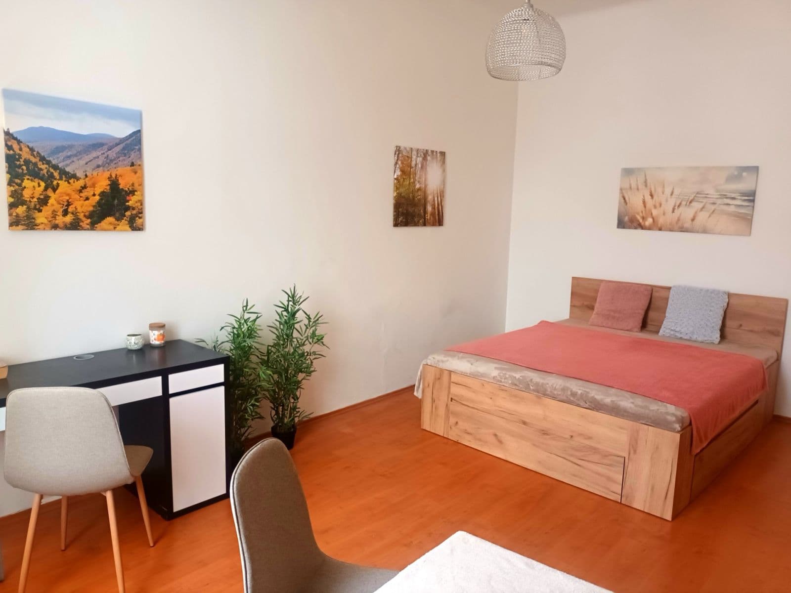 1 bedroom with open-plan kitchen flat to rent, 51 m², Jaurisova, Prague, Prague 1 bedroom with open-plan kitchen flat to rent, 51 m², Jaurisova, Prague, Prague