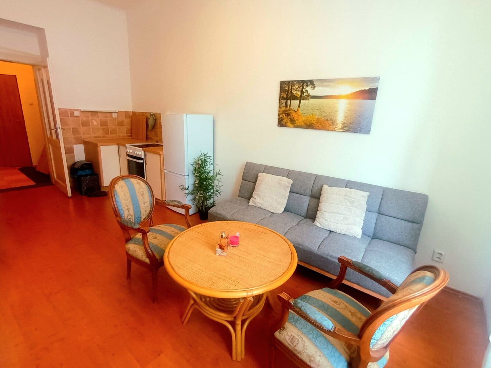 1 bedroom with open-plan kitchen flat to rent, 51 m², Jaurisova, Prague, Prague 1 bedroom with open-plan kitchen flat to rent, 51 m², Jaurisova, Prague, Prague