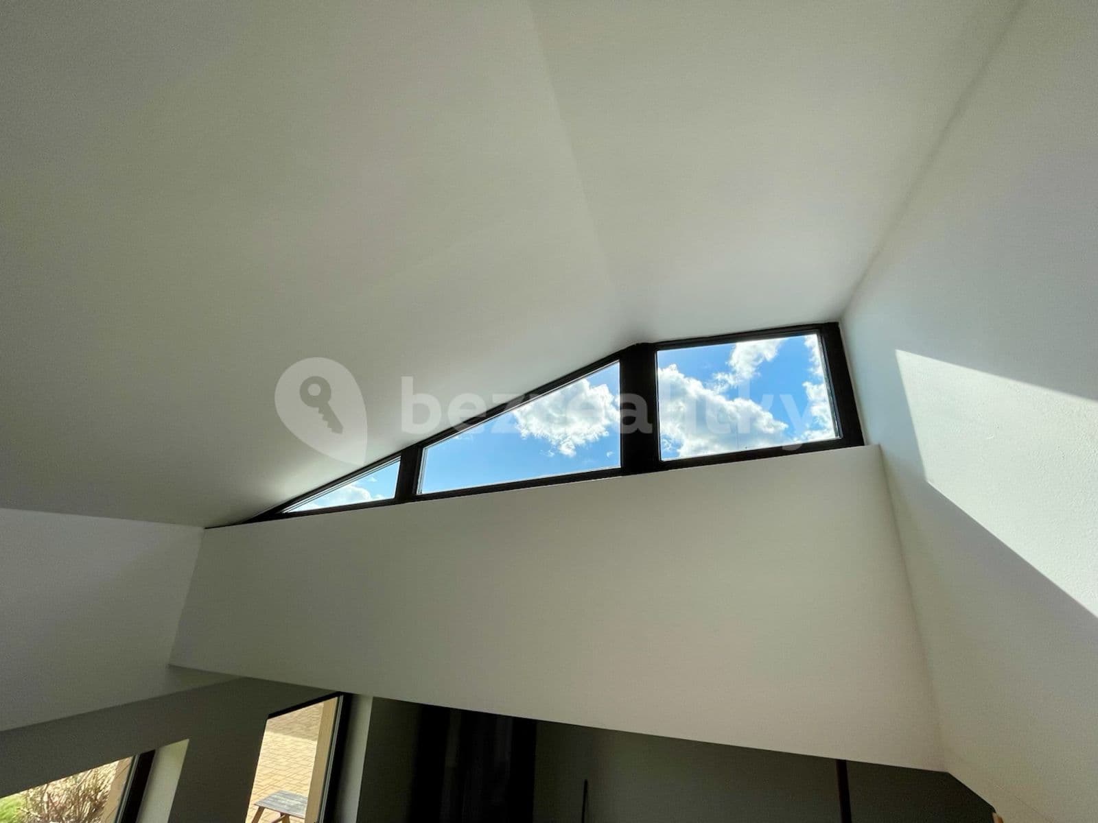 1 bedroom with open-plan kitchen flat to rent, 75 m², Na Výsluní, Králův Dvůr, Středočeský Region 1 bedroom with open-plan kitchen flat to rent, 75 m², Na Výsluní, Králův Dvůr, Středočeský Region