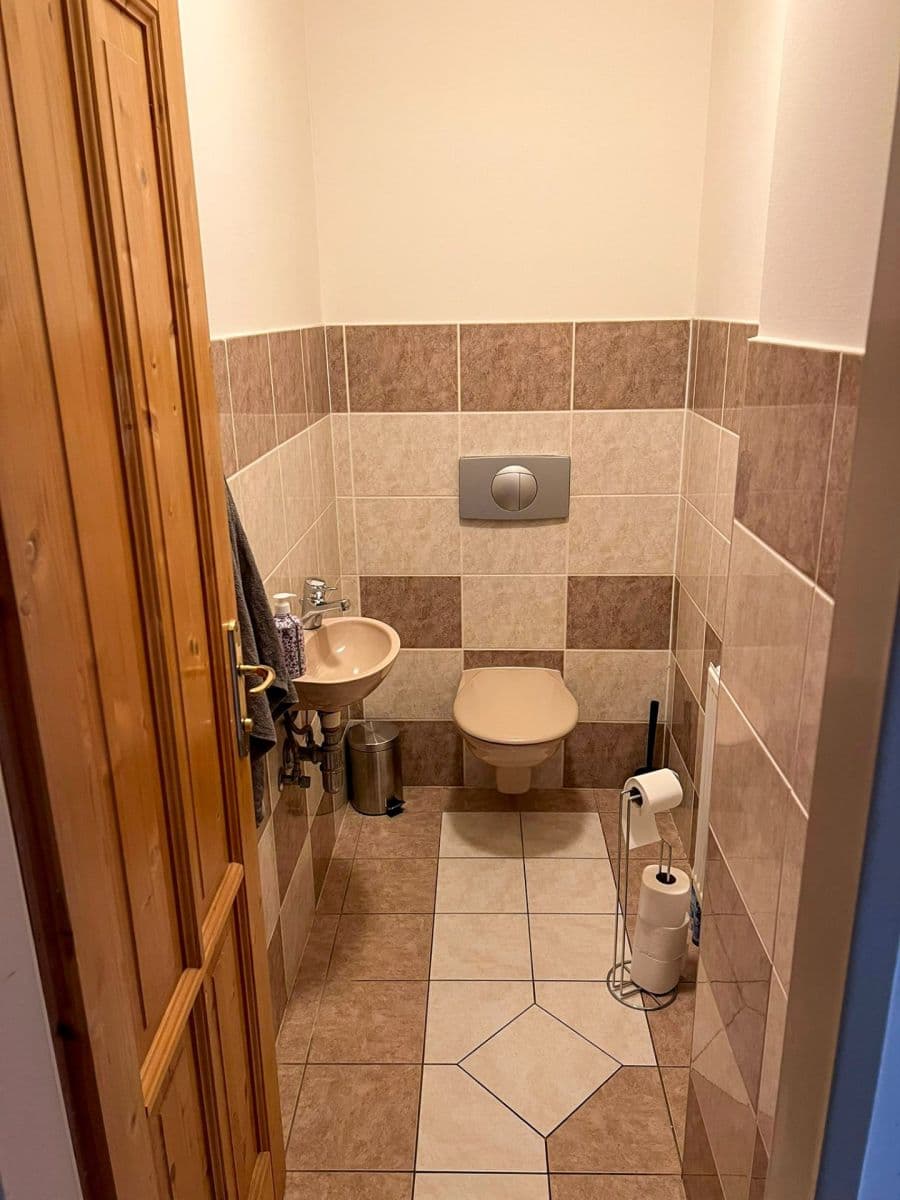 2 bedroom with open-plan kitchen flat to rent, 120 m², U Albrechtova vrchu, Prague, Prague 2 bedroom with open-plan kitchen flat to rent, 120 m², U Albrechtova vrchu, Prague, Prague