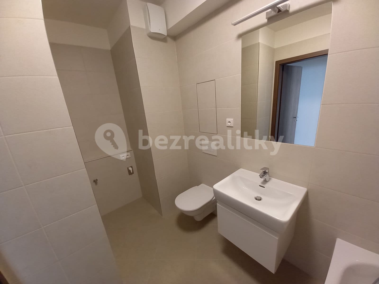 1 bedroom with open-plan kitchen flat to rent, 52 m², Ferrariho, Prague, Prague 1 bedroom with open-plan kitchen flat to rent, 52 m², Ferrariho, Prague, Prague