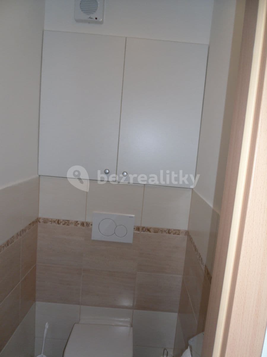 2 bedroom with open-plan kitchen flat to rent, 74 m², Podle Kačerova, Prague, Prague 2 bedroom with open-plan kitchen flat to rent, 74 m², Podle Kačerova, Prague, Prague