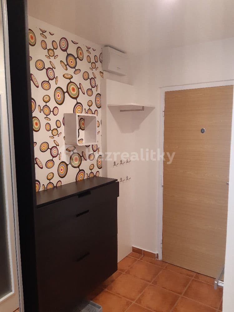 1 bedroom with open-plan kitchen flat to rent, 43 m², Podskalská, Kolín, Středočeský Region 1 bedroom with open-plan kitchen flat to rent, 43 m², Podskalská, Kolín, Středočeský Region
