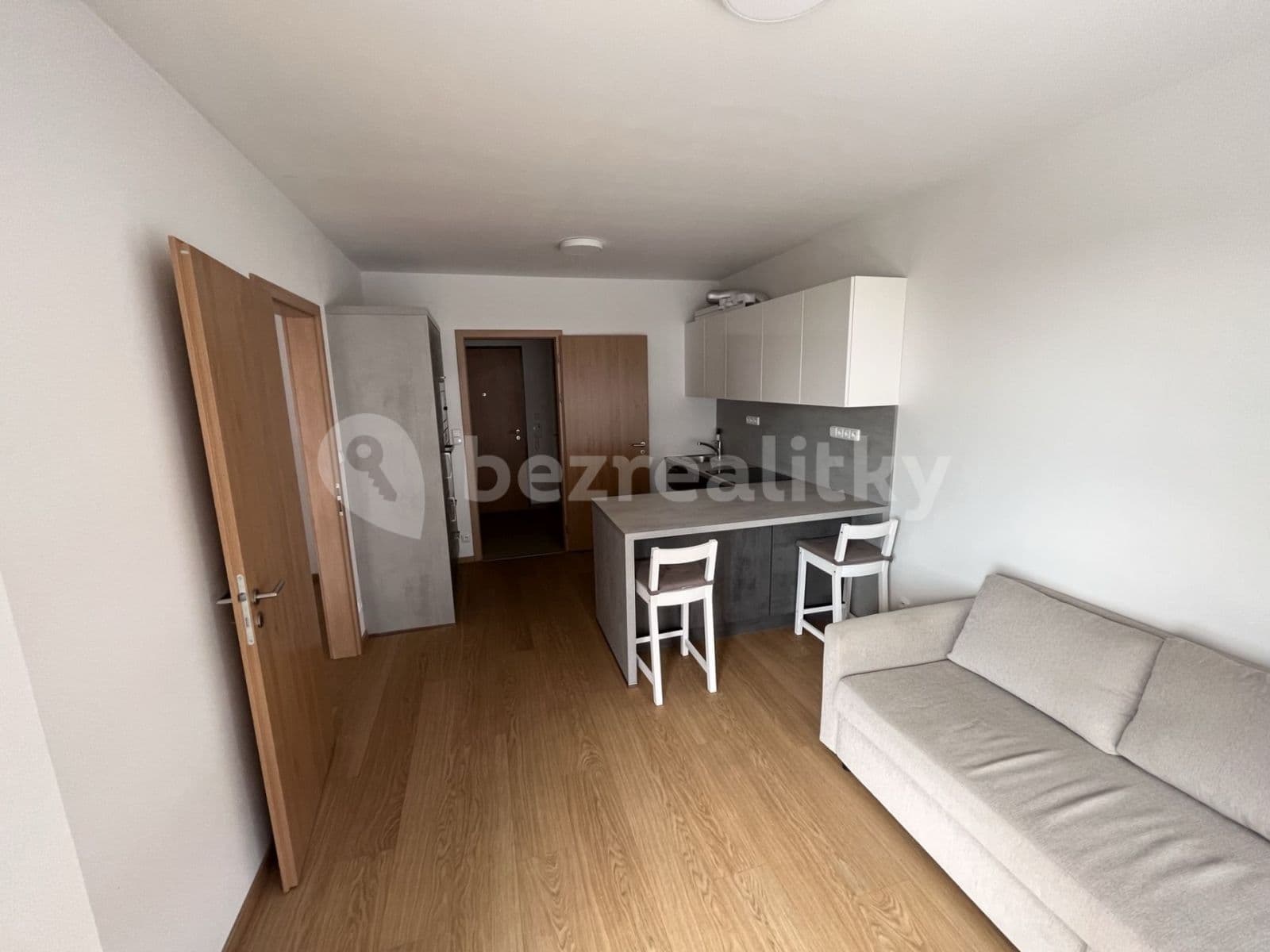 1 bedroom with open-plan kitchen flat to rent, 48 m², Františka Jansy, Prague, Prague 1 bedroom with open-plan kitchen flat to rent, 48 m², Františka Jansy, Prague, Prague