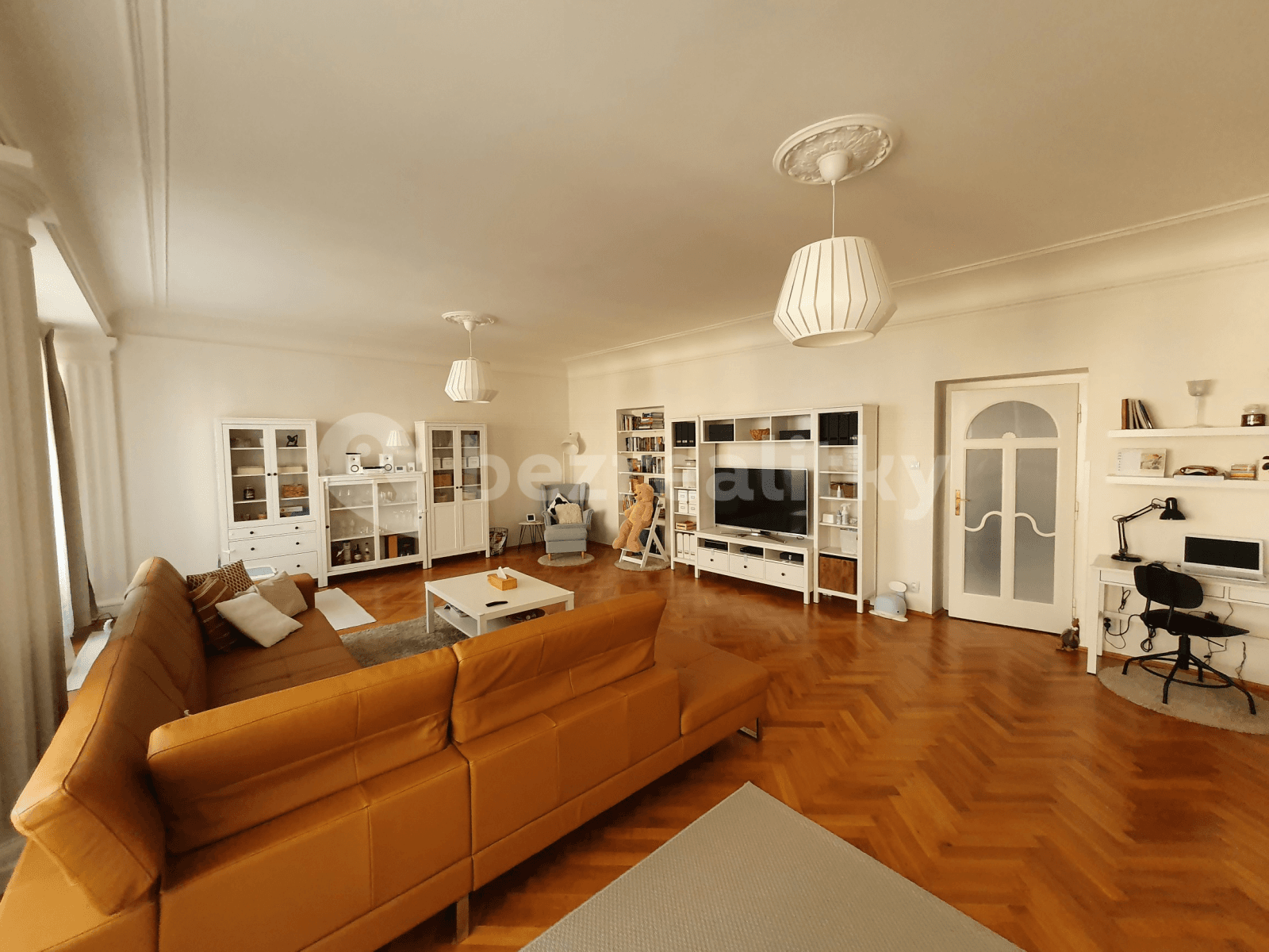 3 bedroom flat to rent, 133 m², Zoubkova, Prague, Prague 3 bedroom flat to rent, 133 m², Zoubkova, Prague, Prague