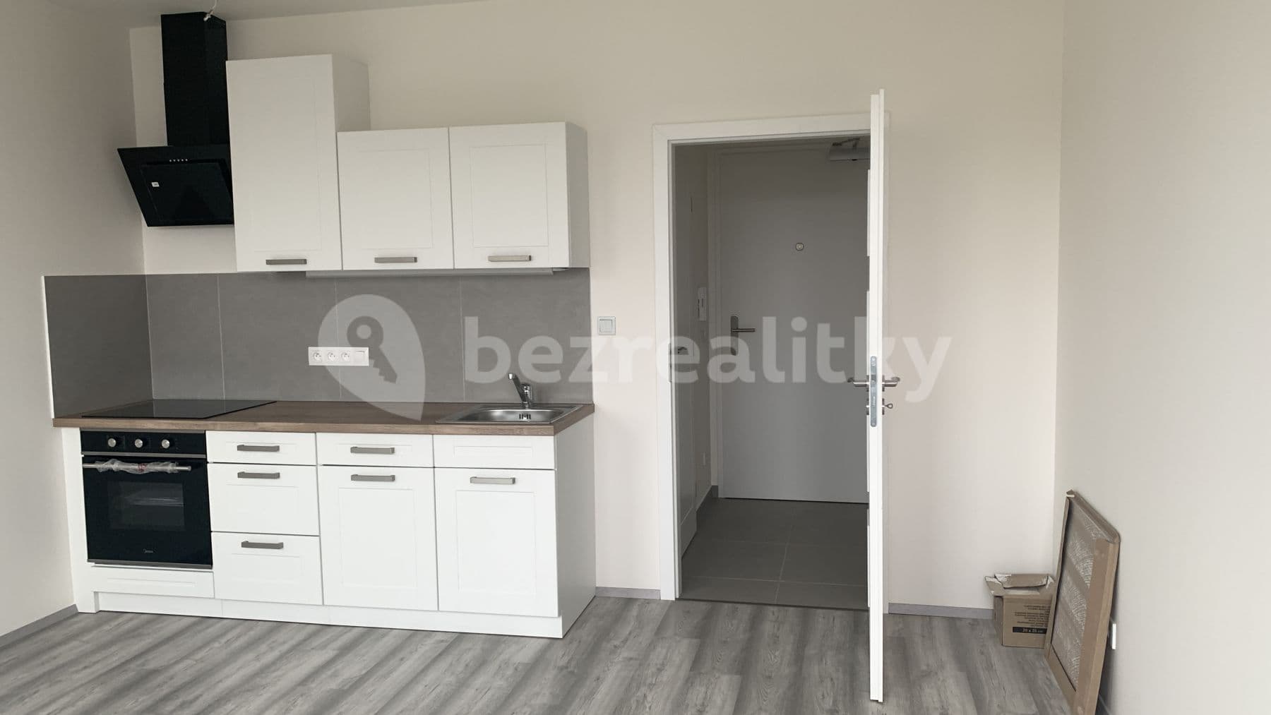 Studio flat to rent, 25 m², Perucká, Prague, Prague Studio flat to rent, 25 m², Perucká, Prague, Prague