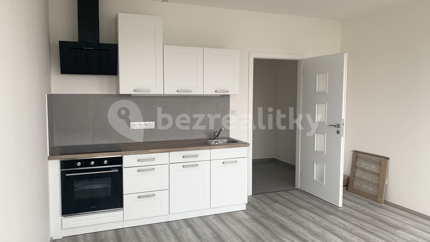 Studio flat to rent, 25 m², Perucká, Prague, Prague Studio flat to rent, 25 m², Perucká, Prague, Prague