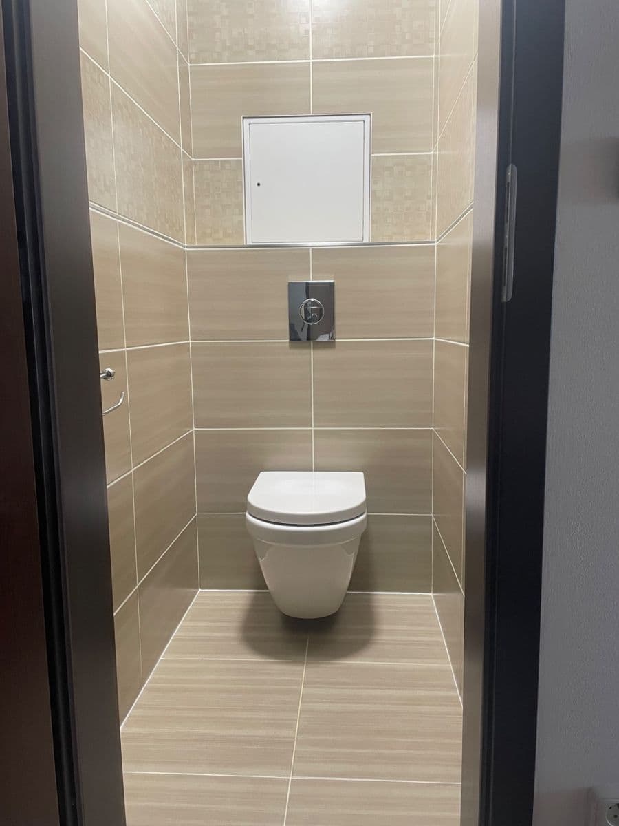 2 bedroom with open-plan kitchen flat to rent, 83 m², T. G. Masaryka, Horoměřice, Středočeský Region 2 bedroom with open-plan kitchen flat to rent, 83 m², T. G. Masaryka, Horoměřice, Středočeský Region